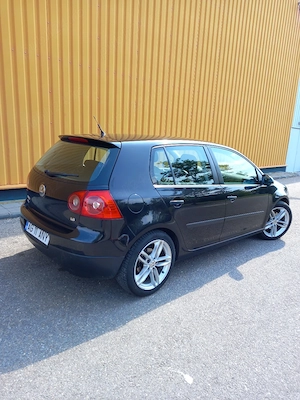 Wolkswagen Golf 5 2008 1,6 benzina+Gpl