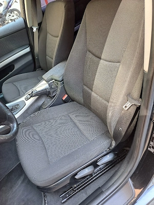 Bmw E90 318 d din 2009 - imagine 8