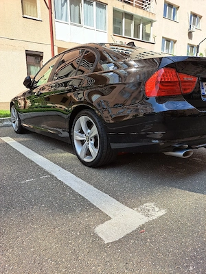 Bmw E90 318 d din 2009 - imagine 9