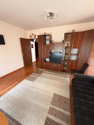 Apartament 2 camere zona TRACTORUL, - imagine 2