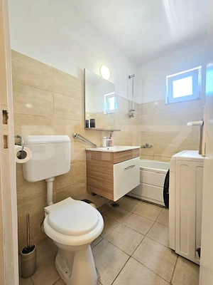 Apartament cu 2 camere, 45 mp, zona Ultracentral - imagine 8