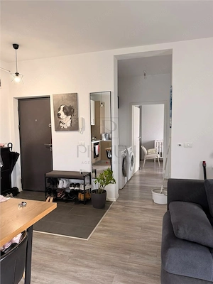 Giroc - 2 Camere - Etaj 2 - Centrala Proprie -  Loc de Parcare - imagine 3