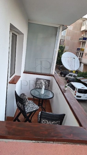 COMPLEX STUDENTESC - RENOVAT - 4 CAM - ET 1 - BLOC IZOLAT - 2 BAI - 2 BALCOANE - imagine 13
