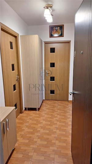 COMPLEX STUDENTESC - RENOVAT - 4 CAM - ET 1 - BLOC IZOLAT - 2 BAI - 2 BALCOANE - imagine 16