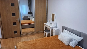 COMPLEX STUDENTESC - RENOVAT - 4 CAM - ET 1 - BLOC IZOLAT - 2 BAI - 2 BALCOANE - imagine 7