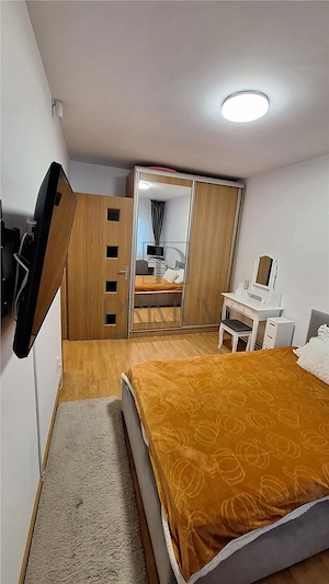 COMPLEX STUDENTESC - RENOVAT - 4 CAM - ET 1 - BLOC IZOLAT - 2 BAI - 2 BALCOANE - imagine 17