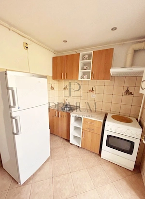 LUNEI - 3 CAMERE - 2 BAI - ETAJ 2 - CENTRALA PROPRIE - DECOMANDAT - imagine 3