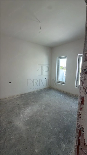 Duplex pe parter - 3 camere - Mosnita Noua - imagine 3