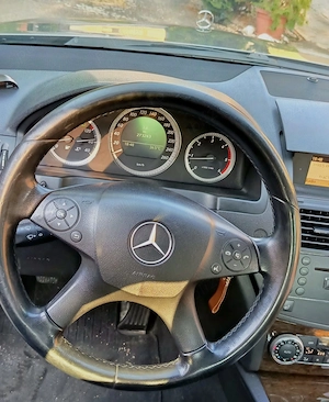 Vînd Mercedes C 204 2.2 dizel 170caiputere primul proprietar în rom.în stare bună de fucționare 5950 - imagine 4