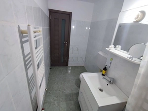LIPOVEI - ETAJ 1 - ANVELOPAT - 3 CAM - 2 BAI - 2 BALCOANE - CENTRALA PROPRIE- - imagine 15