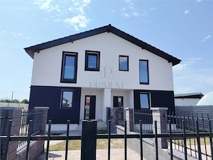 DUPLEX SPATIOS - ZONA CENTRALA - BALCON