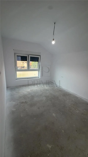 Duplex, finisaje premium - separat prin casa scarii - imagine 8