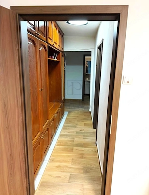 LIPOVEI - 3 CAMERE - ETAJ 1 - BLOC IZOLAT - 2 BAI - 2 BALCOANE - CENTRALA PROPRIE - CLIMA - imagine 4