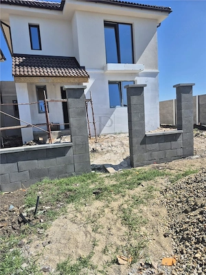 Duplex despartit - zona excelenta- toate utilitatile - posibilitate alegere finisaje - imagine 2