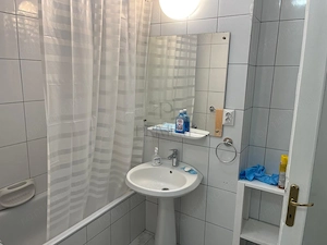 MEDICINA | 3 CAM | BOXA | RENOVAT | CENTRALA | ZONA DE INTERES - imagine 8
