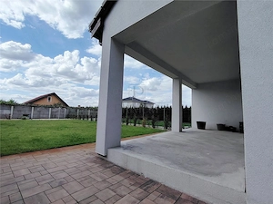 DUPLEX CU TOATE UTILITATILE - 5 CAMERE - CURTE AMENAJATA - imagine 3