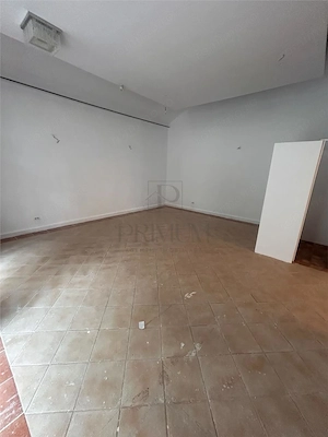 Spatiu comercial - zona ultracentrala  - 150 mp - centrala proprie - imagine 3
