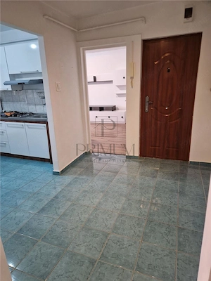 SOARELUI - 2 CAMERE - CENTRALA PROPRIE - DECOMANDAT - ACOPERIS - 2 BALCOANE - imagine 4