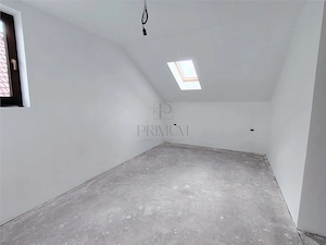DUPLEX CU TOATE UTILITATILE - 5 CAMERE - CURTE AMENAJATA - imagine 10