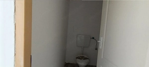 Spatiu Comercial cu 3 usi din sticla si vitrine mari - Elisabetin - imagine 7