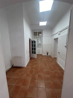 Spatiu comercial - zona ultracentrala  - 150 mp - centrala proprie - imagine 6