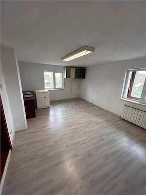 Mansarda - 4 spatii de birou - 120 mp - centrala proprie - AC - imagine 8