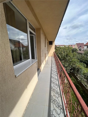 Spatiu de birou - zona linistita - centrala proprie - 20 mp - debara - balcon - imagine 4