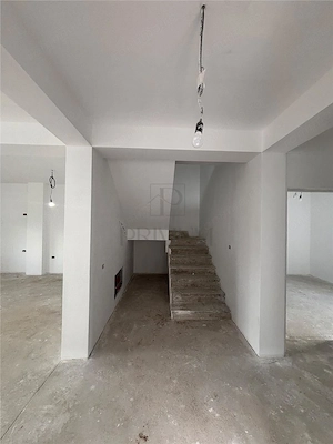 DUPLEX SPATIOS, MOSNITA NOUA, LOCATIE EXCELENTA, CURTE AMENAJATA - imagine 12