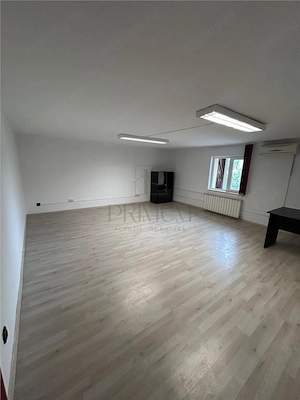 Mansarda - 4 spatii de birou - 120 mp - centrala proprie - AC - imagine 4