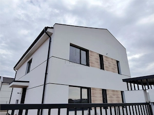DUPLEX CU PANOURI - 5 CAMERE - 3 BAI