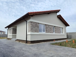 Casa individuala - finalizata - teren generos