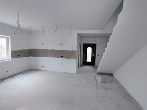 DUPLEX SPATIOS - APROAPE DE PUNCTELE DE INTERES - PERSONALIZARE INTERIOARA - imagine 3