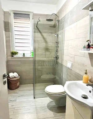 DUMBRAVITA - PARTER - LUX - 3 CAMERE - 2 BAI - INCALZIRE PARDOSEALA - CLIMA - BALCON - 2 LOCURI PARC - imagine 8