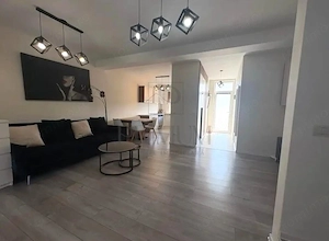 DUMBRAVITA - TRIPLEX - PISCINA - 4 CAMERE - 2 BAI - INCALZIRE PARDOSEALA - CLIMA - TERASA - imagine 4