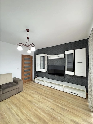 GIROC - 2 CAMERE - ETAJUL 1 - DECOMANDAT - MOBILAT - imagine 2