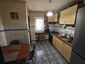 Simion Barnutiu - 2 Camere - Etaj intermediar - Bloc izolat - Spatios - imagine 3