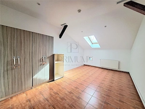 Spatiu birouri 5 camere la mansarda 160 mp - Semicentral