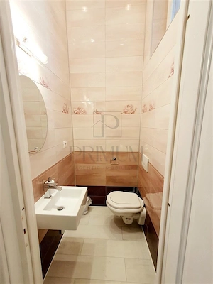 BAILE NEPTUN - RENOVAT LUX - 3 CAMERE - 2 BAI - INCALZIRE PARDOSEALA - CLIMA - CLADIRE ISTORICA - imagine 12