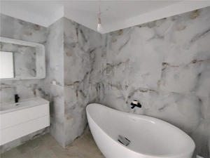DUPLEX MODERN - ZONA CENTRALA - SEPARAT PRIN BAIE - GAZON SI SISTEM DE IRIGARE - imagine 8