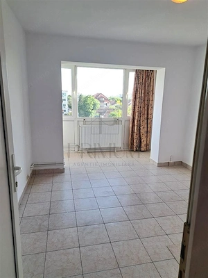 LIPOVEI - 3 CAMERE - 2 BAI - 2 BALCOANE - CENTRALA PROPRIE - DECOMANDAT