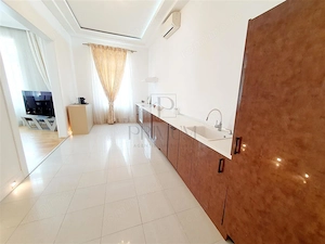BAILE NEPTUN - RENOVAT LUX - 3 CAMERE - 2 BAI - INCALZIRE PARDOSEALA - CLIMA - CLADIRE ISTORICA - imagine 17