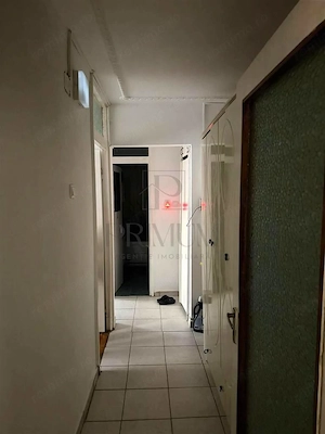 LIPOVEI - PARTER - BLOC IZOLAT - 3 CAMERE - 2 BAI - BALCON - CENTRALA PROPRIE - DECOMANDAT - imagine 10