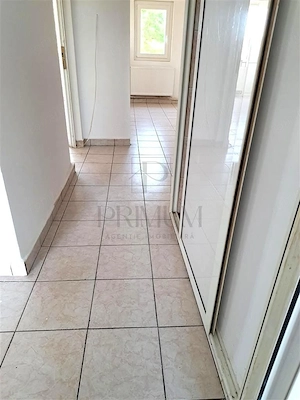 LIPOVEI - 3 CAMERE - 2 BAI - 2 BALCOANE - CENTRALA PROPRIE - DECOMANDAT - imagine 4