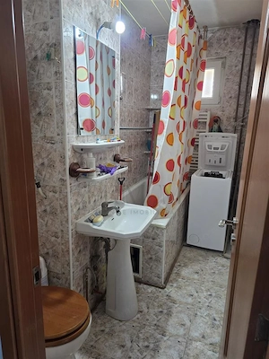 SAGULUI - ETAJ 2 - BLOC IZOLAT - 3 CAMERE - DEBARA - CENTRALA PROPRIE - CLIMA - imagine 7
