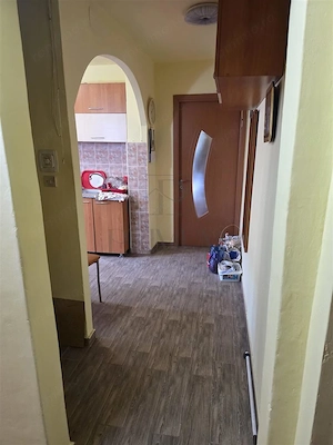 SAGULUI - ETAJ 2 - BLOC IZOLAT - 3 CAMERE - DEBARA - CENTRALA PROPRIE - CLIMA - imagine 11