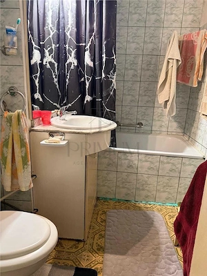 LIPOVEI - PARTER INALT - 3 CAMERE - 2 BAI - CENTRALA PROPRIE - CLIMA - BOXA - imagine 4