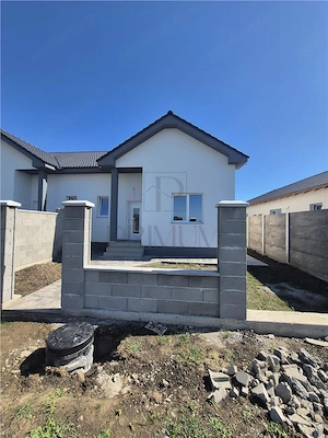 NOU - DUPLEX PE PARTER CU POTENTIAL DE MANSARDARE IN ZONA FOARTE BUNA