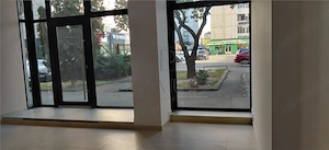Spatiu comercial -  centrala proprie - zona excelenta - trafic pietonal - 2 accese -  curent trifazi - imagine 4