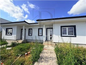 DUPLEX PE PARTER, FINISAJE LA ALEGERE, APROAPE STRADA PRINCIPALA