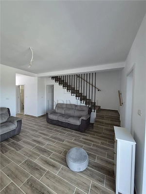 DUPLEX 4 CAMERE - DORMITOR LA PARTER - BUCATARIE INCHISA - imagine 3